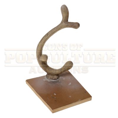 Lot 159 - How the Grinch Stole Christmas – Art Deprtment Working Model of Max’s Antler - H3- | Icons of Pop Culture