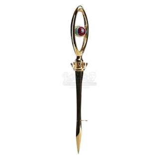 DEATH BECOMES HER (1992) - Lot 63 - "The Eye of the Needle" Dagger