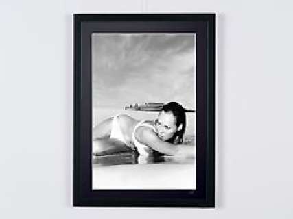 Ursula Andress on Promo Shot 1962, James Bond 007: Dr. No | James Bond 007: Dr. No, Ursula Andress on Promo shot 1962 - Fine Art Photography - Luxury Wooden Framed 70X50 cm - Limited Edition Nr 01 of 30 - Serial ID 70007 - - Original Certificate (COA), Hologram Logo Editor and QR Code | Catawiki