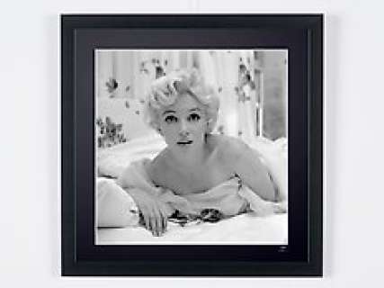 Marilyn Monroe 1962 - Luxury Wooden Framed 70X50 cm - Limited Edition Nr 01 of 35 - Serial ID 20210 - Serial ID 20110 - Original Certificate (COA), Hologram Logo Editor and QR Code | Catawiki