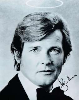 James Bond - Sir Roger Moore, signed with COA | Catawiki