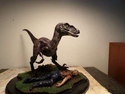 Miniature figurine - Jurassic Park - Velociraptor (35x22x25 cm) - Resin | Catawiki