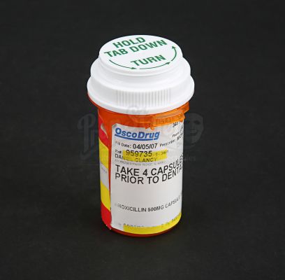 Wanted | Pill Bottle and Prescription Slips | Propstore (Buy Now)