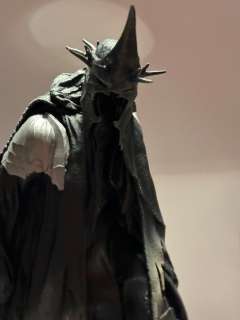 Lord of the Rings - Collection of LOTR memorabilia including a fabric Rohan banner | Catawiki