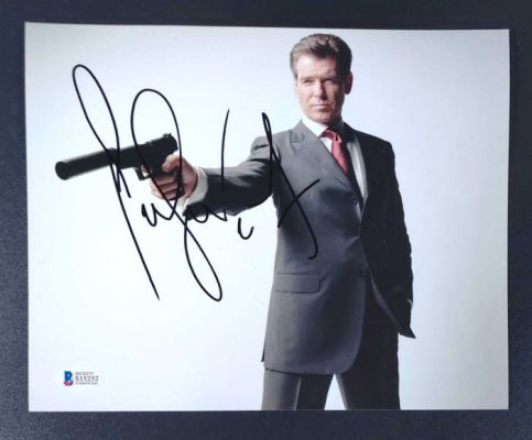 James Bond 007 - Pierce Brosnan - Signed 8x10 Photo - Beckett COA (S15252) | Catawiki