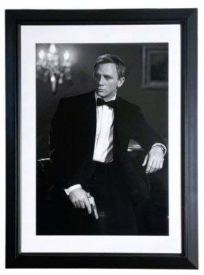 James Bond 007: Casino Royale - James Bond – Daniel Craig - Premium Frame – Museum Quality | Catawiki