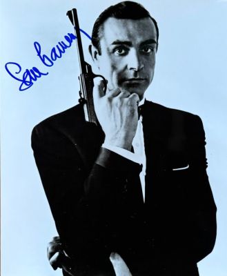 Sean Connery - Sean Connery 007 James Bond Classic Pose With Walther PPK | Catawiki