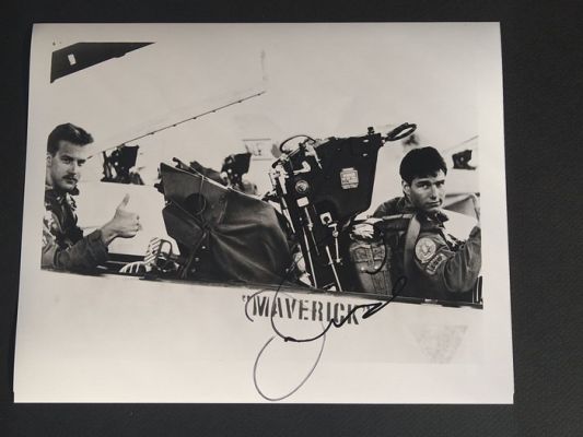 Top Gun - Signed by Tom Cruise (Pete "Maverick" Mitchell) - with Letter of Authenticity - Photo, Autograph | Catawiki