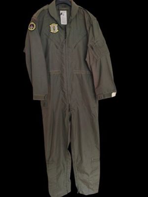 Independence Day - - Movie prop - Screen Used costume tenue pilote US Air force Black Knights - with Planet Hollywood COA | Catawiki