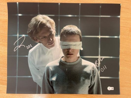 Stranger Things - Millie Bobby Brown & Jamie Campbell Bower | Catawiki