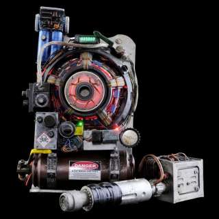 GHOSTBUSTERS (2016) - Lot 180 - Light-Up Stunt V-2 Style Proton Pack