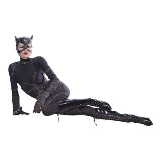 BATMAN RETURNS (1992) - Lot 586 - Hollywood Wax Museum Catwoman (Michelle Pfeiffer) Display
