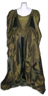 Juno Temple‘s Costume Prototype From the 2011 Film ‘‘The Three Musketeers‘‘