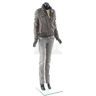 The Twilight Saga - Lot 395 - Bella Swan‘s Kitchen Conversation Costume