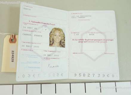 Lot 250 - THE PINK PANTHER (BEYONCE) XANIA FRENCH PASSPORT ID