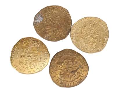 Pirates of the Caribbean: the Curse of the Black Pearl (2003) | Set of Four Spanish Coins | Propstore