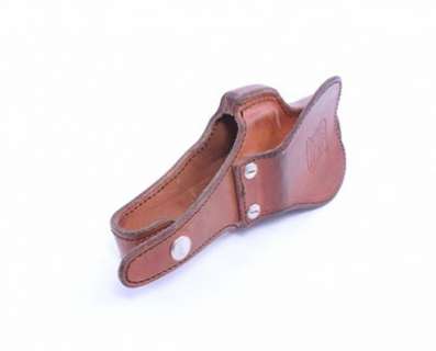 Justified - Lot 1042 - Raylan‘s Leather Gun Holster (1 of 2)