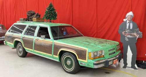 National Lampoons Vacation 1989 Ford Country Squire Wagon | misc / divers