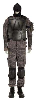 Lot 133 - TERMINATOR GENISYS | MARTIN DE BOER "KYLE REESE" STUNT BATTLE COSTUME ENSEMBLE