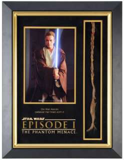 STAR WARS: THE PHANTOM MENACE (1999) - Lot #346 : Obi-Wan Kenobi‘s (Ewan McGregor) Framed Padawan Braid