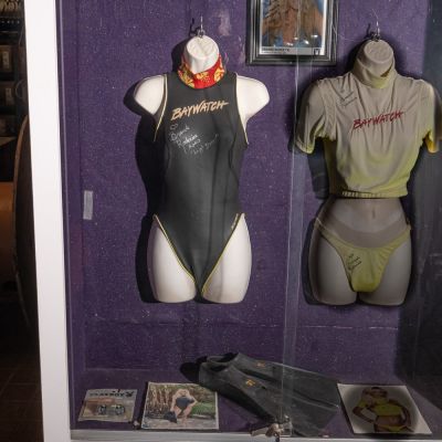 Brande Roderick Baywatch Items | Other auctions