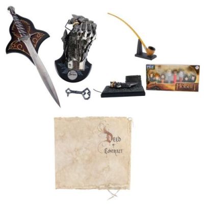 THE HOBBIT: AN UNEXPECTED JOURNEY (2012)/LORD OF THE RINGS: THE FELLOWSHIP OF THE RING (2001) - Lot #649 : Collection of Replicas with Pez Dispensers