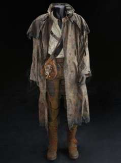 Jumanji (2017) - Lot 216 - Van Pelt‘s (as played by Bobby Cannavale) Coat Costume