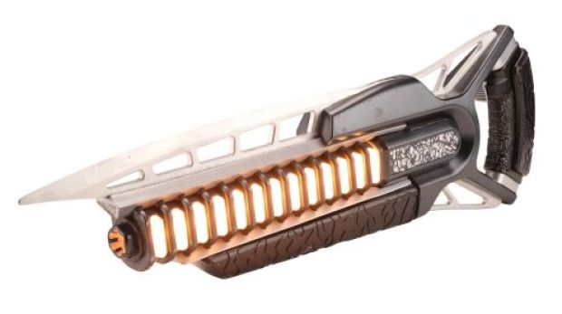 Star Trek: Discovery (Tv Series, 2017-2024) | Breen 3191 Polaron Light-up Rifle | Propstore