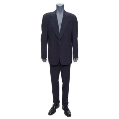 X-FILES: FIGHT THE FUTURE (1998) - Lot #430 : Agent Fox Mulder‘s (David Duchovny) Two-Piece Suit with Shoes
