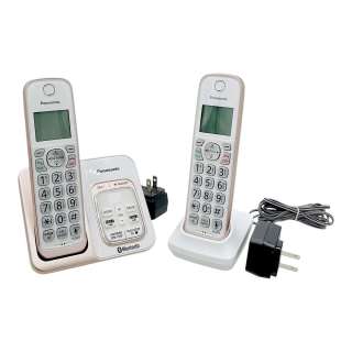 Lot #39: Scream VI Gale Weathers (Courteney Cox) Screen Used Cordless Phone Set