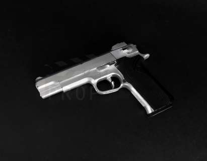 Terminator: Rise of the Machines - T-X Smith and Wesson Pistol Prop | Propabilia