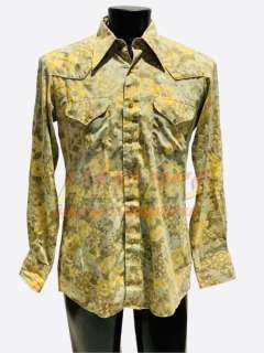 Lot 187 - That ‘70s Show (1998-2006) - Michael Kelso (Ashton Kutcher) Shirt