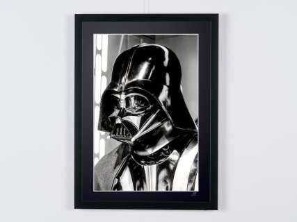 Darth Vader (David Prowse), Star Wars | Star Wars, Darth Vader (David Prowse) - Photographie, Luxury Wooden Framed 70X50 cm - Limited Edition Nr 01 of 50 - Serial ID 20084 - - Original Certificate (COA), Hologram Logo Editor and QR Code | Catawiki