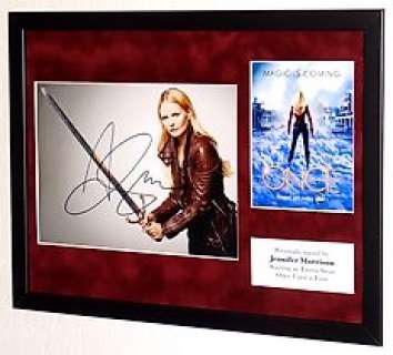 Once Upon a Time | Once Upon a Time - Jennifer Morrison (Emma Swan) Premium Framed, signed + COA + Photo signing session | Catawiki
