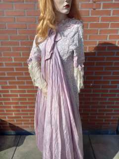 Cousin Bette - This beautiful dress was worn by Helen Mirren in the BBC series in 1975 - See provenance | Catawiki