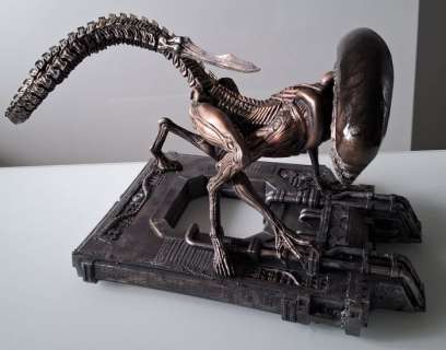 Alien - Alien Xenomorph 40 cm long | Catawiki