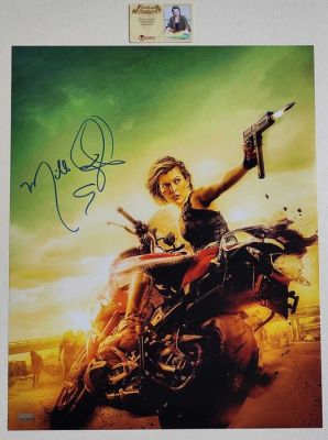 Resident Evil - Milla Jovovich (Alice) - Signed 16x20 Photo - Celebrity Authentics Certificate | Catawiki