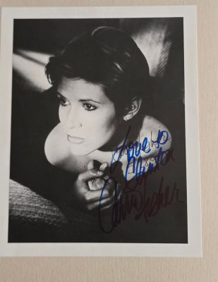 Carrie Fisher (Star Wars, The Blues Brothers) - Signed, Double COA - 8x10" Studio portrait, with | Catawiki