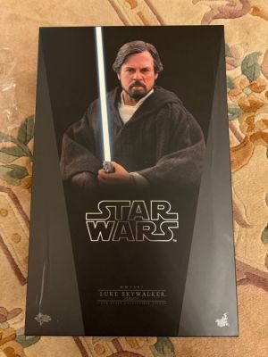 Hot Toys - Action figure Luke Skywalker (Crait) - 2010-2020 - China | Catawiki