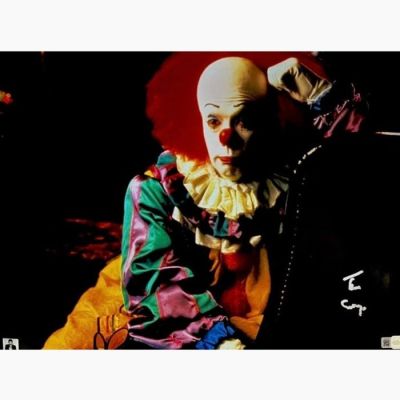 IT - Signed by Tim Curry (Pennywise) | Catawiki
