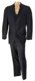Lot 752 - Leonardo DiCaprio "Frank Abagnale" and Tom Hanks "Carl Hanratty" suits from Catch Me If You Can.