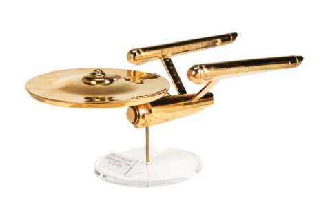 STAR TREK - FIRST CONTACT | 24K GOLD-PLATED U.S.S. ENTERPRISE NCC-1701 MODEL (WITH DVD) | Julien’s