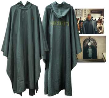 Bruce Willis Screen-Worn Poncho From His Role in ’’Unbreakable’’ -- Worn in Some of the Most Memorable Scenes in the Film | Nate Sanders