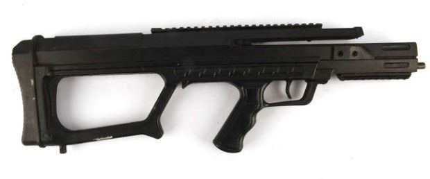 Lot 5039 - Assassin‘s Creed (2016) - Abstergo Guard Rifle Prop