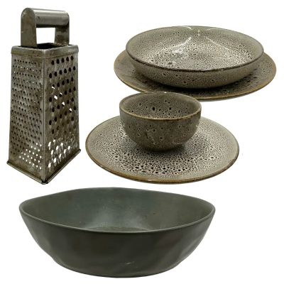 The Wrecking Crew Jonny Hale Screen Used Bowl, Cheese Grater & Dish Set | VIP Fan Auctions