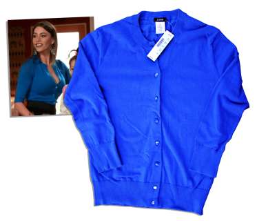 Sofia Vergara Screen-Worn Sweater From ’’Modern Family’’ -- With COA From 20th Century Fox Television | Nate Sanders