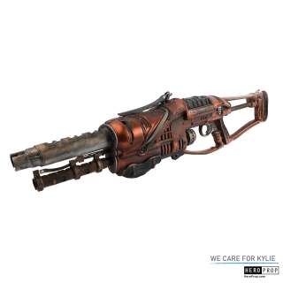 Lot 15 - The Chronicles of Riddick (2004) Helium Soldier Rifle