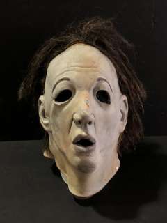 Stan Hellsign Michael Cryers surprised mask | Direct Liquidation