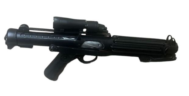 Lot 204 - Star Wars: The Mandalorian and Grogu (2026) - Stormtropper E-11 Blaster Rifle | Hanlin Auction Service