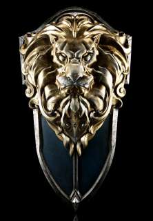 WARCRAFT (2016) - Lot 847 - Anduin Lothar‘s (Travis Fimmel) Forest Excursion Shield